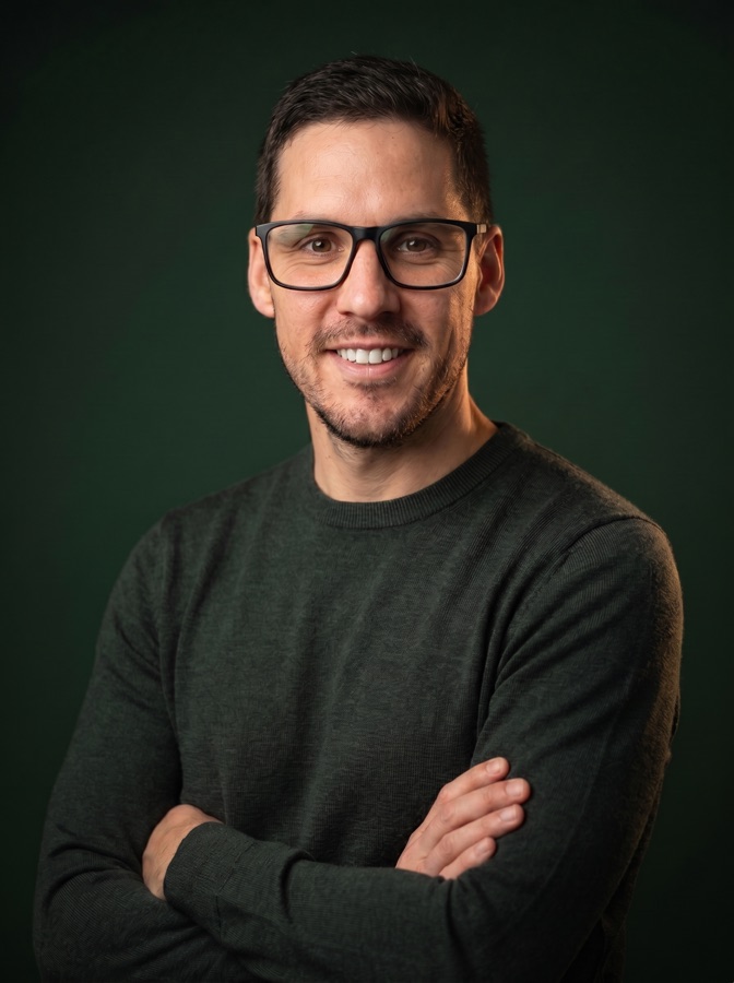 Sebastián Ferradas, fundador de Vitality, con brazos cruzados
